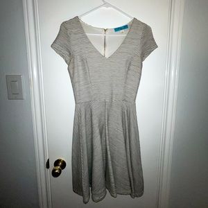 Buttons brand striped textured knee length dress